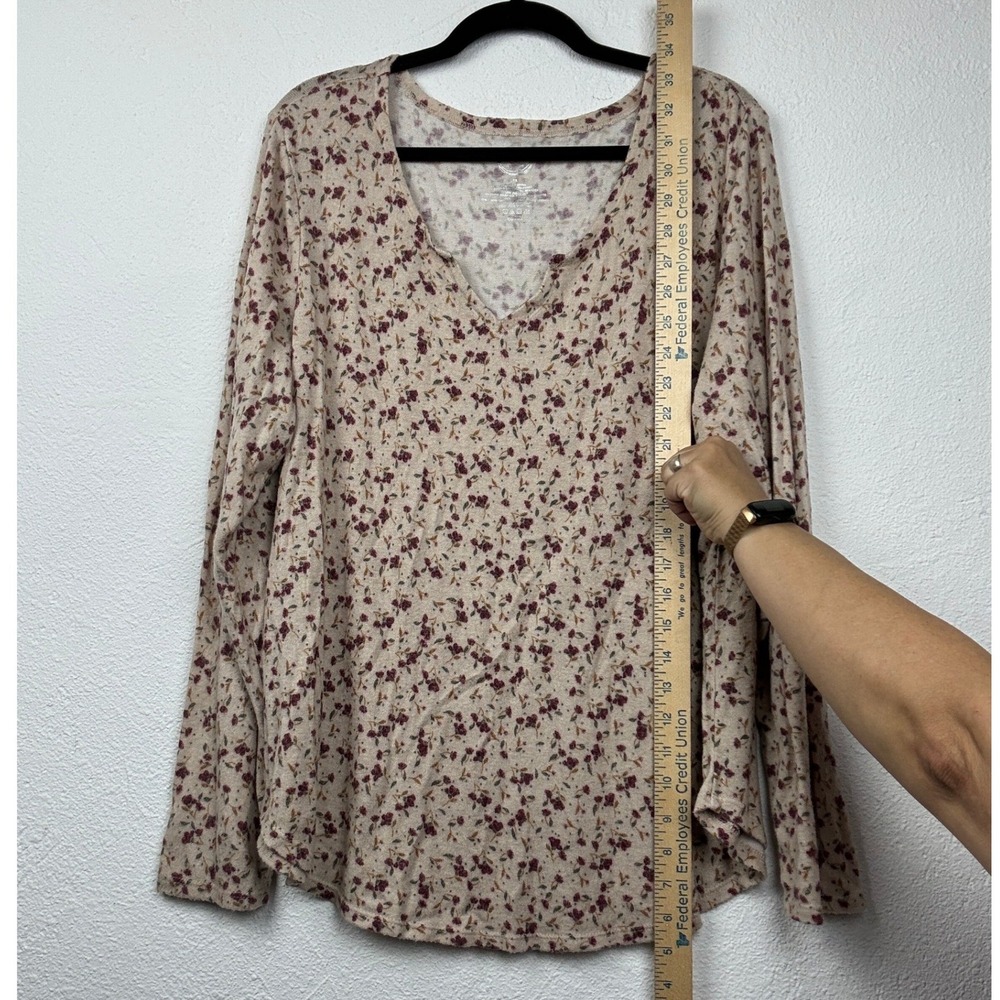 Maurices Cream Floral Long Sleeve Top - 1X - Notched V-Neck Boho Casual Soft - Picture 2 of 10